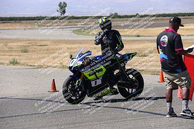 media/Aug-13-2023-CRA (Sun) [[1cfc37a6fb]]/Race 6 1000 Supersport/Grid Shots/